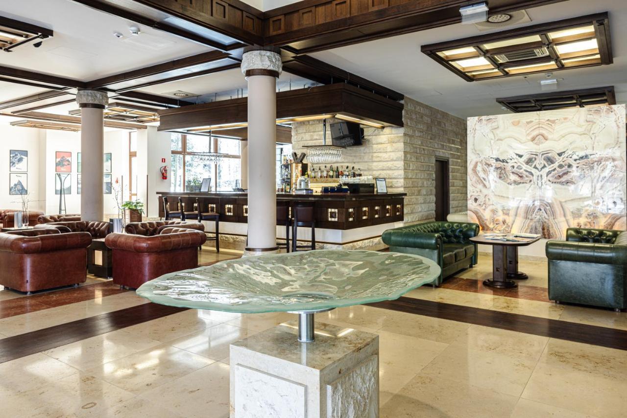 Hotel Crocus 4*