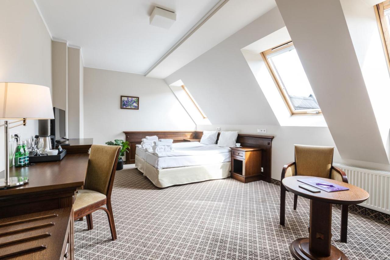 Hotel Crocus