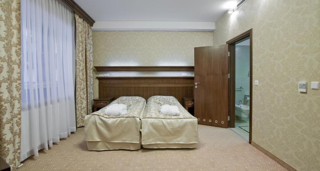 Hotel Crocus 4*