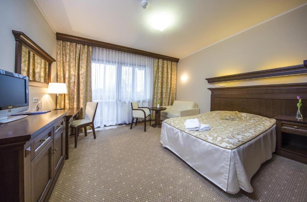 Crocus Hotel